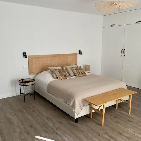 .le Grand Suffren. Maison Familiale Affittacamere 4*