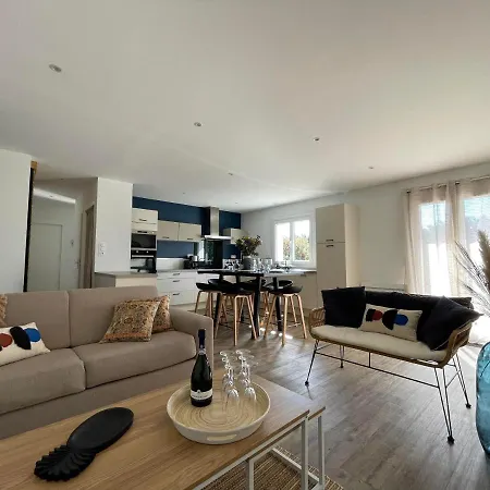 Affittacamere .le Grand Suffren. Maison Familiale